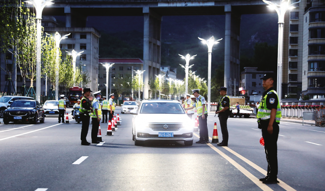 當好“守夜人” 守護“煙火氣”