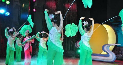 陜西牛背梁國家森林公園開園《竹風清音》首場公演