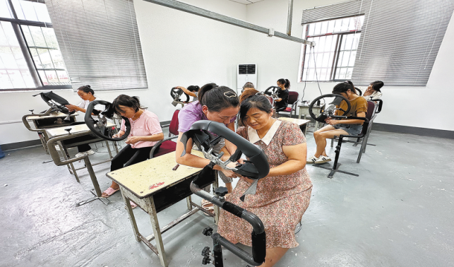 把穩群眾就業增收“方向盤”